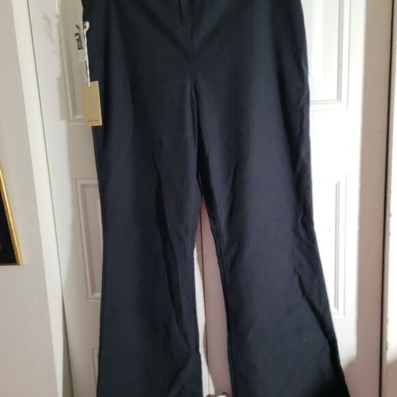 Aritzia Wilfred Free Black Modern Women's Good Times NWT 12 DRESS Pant Unworn